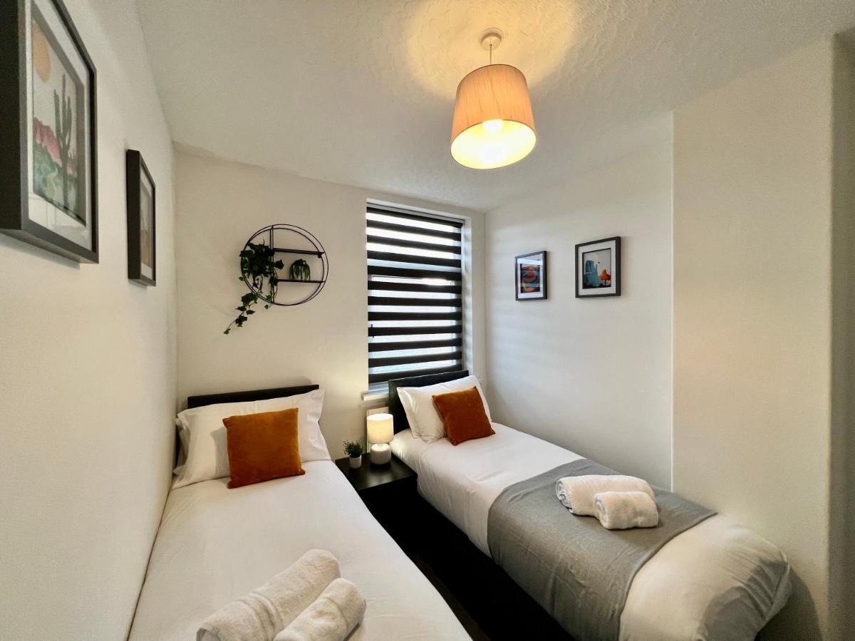 Bramhall House - Great For Contractors Or Family Holidays Клиторпс Экстерьер фото