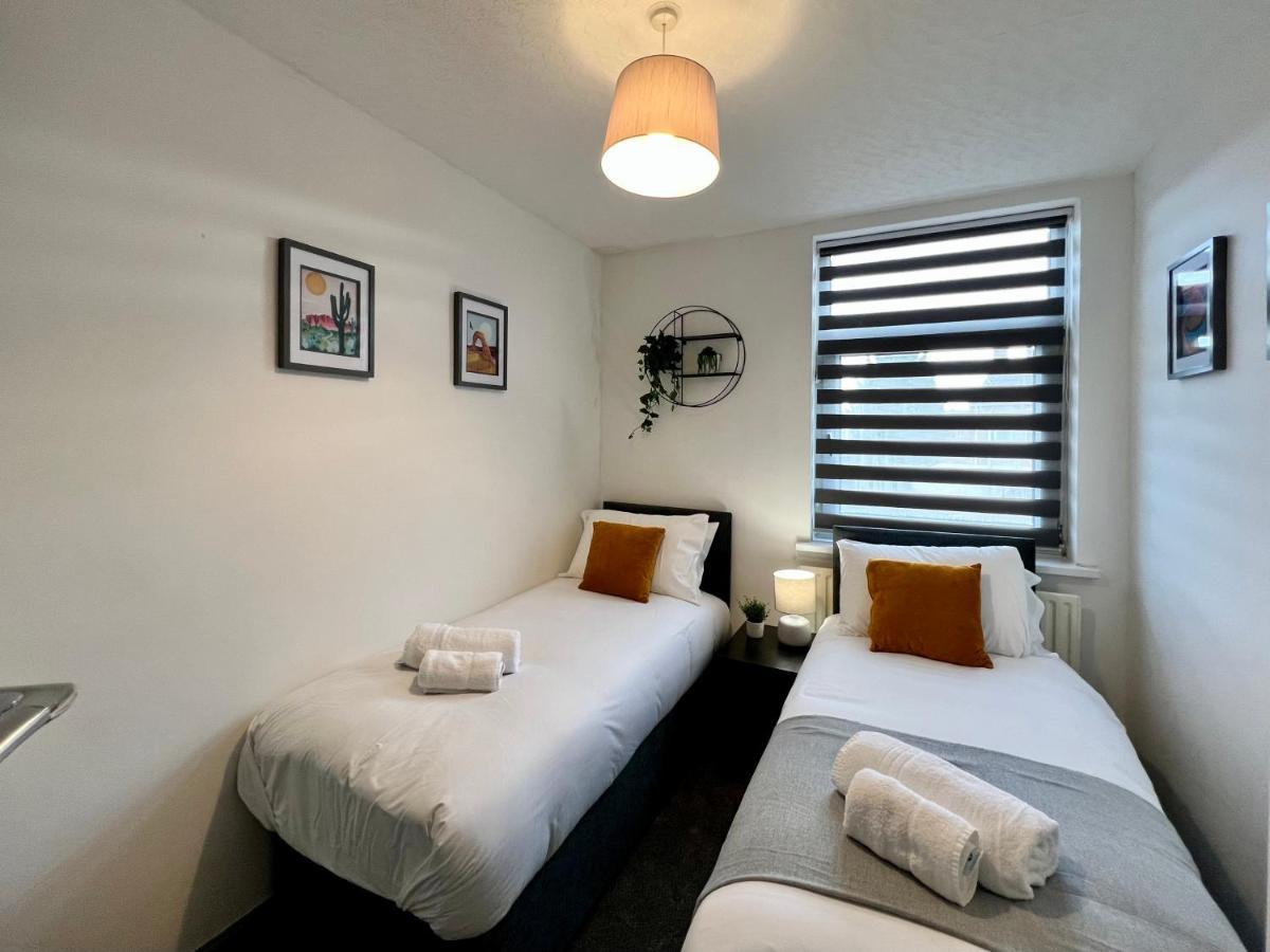 Bramhall House - Great For Contractors Or Family Holidays Клиторпс Экстерьер фото