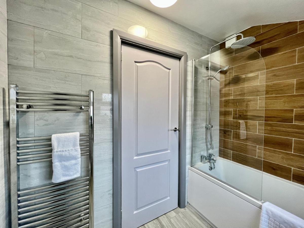 Bramhall House - Great For Contractors Or Family Holidays Клиторпс Экстерьер фото